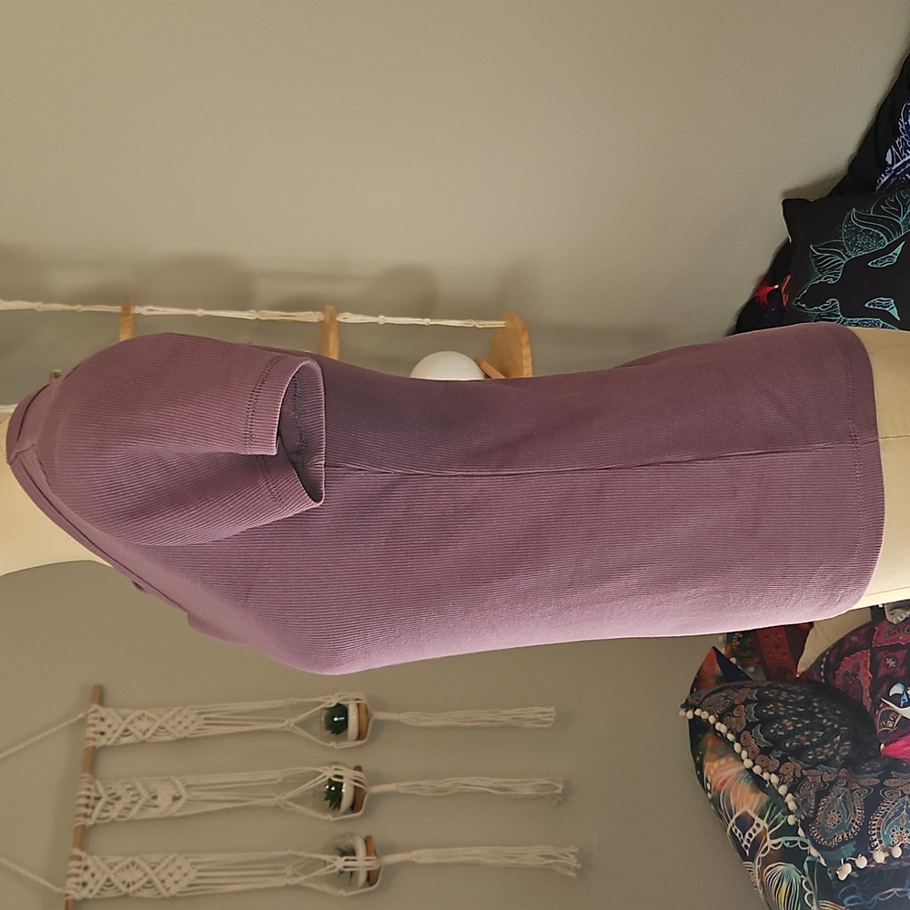 Pearl Cotton Ribbed Crewneck Tee In Purple - Picture 7 of 10